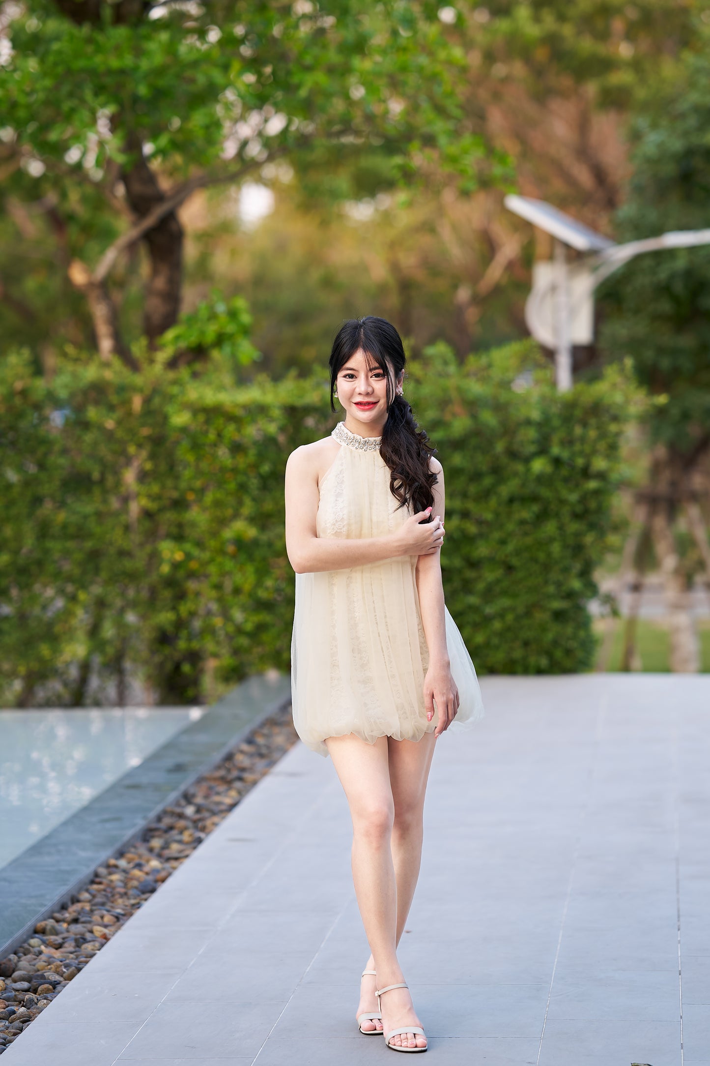 มินิเดรสคอสูงสีแชมเปญ Tranali-TR009